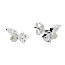  Sterling Silver cubic zirconia and shell pearl stud