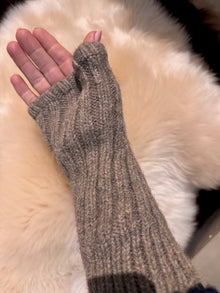  Wrist Warmers - Oria 65% Wool / 35% Alpaca Hand Warmers - Tobacco