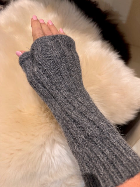 Wrist Warmers - Oria 65% Wool / 35% Alpaca Hand Warmers - Grey