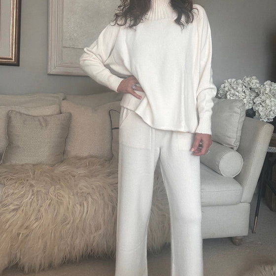 Relaxed Wide Leg Pants - WINTER WHITE