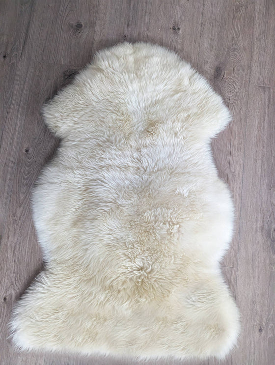 Natural Single Sheepskin Rug - British Large